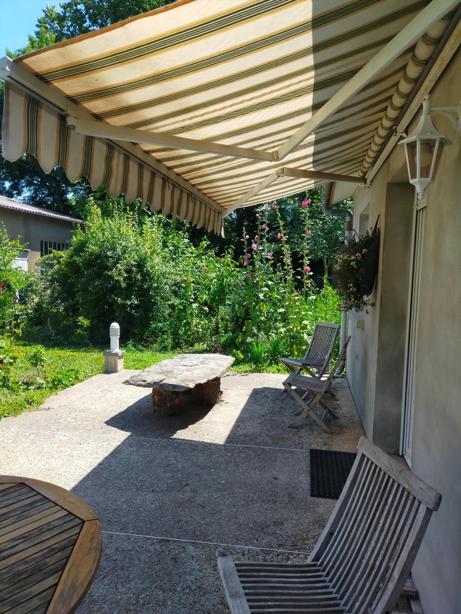 Apartamento Logis51 Ville-sur-Tourbe Exterior foto